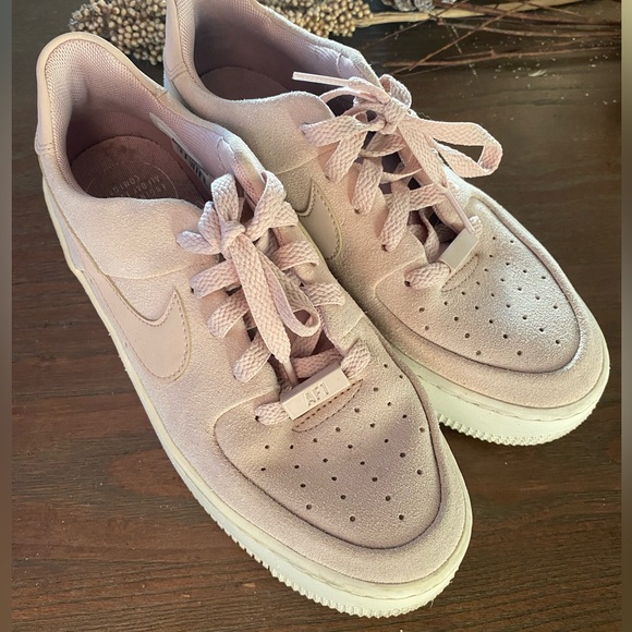 Nike: Light Pink Suede AF-1 - Picture 3 of 7